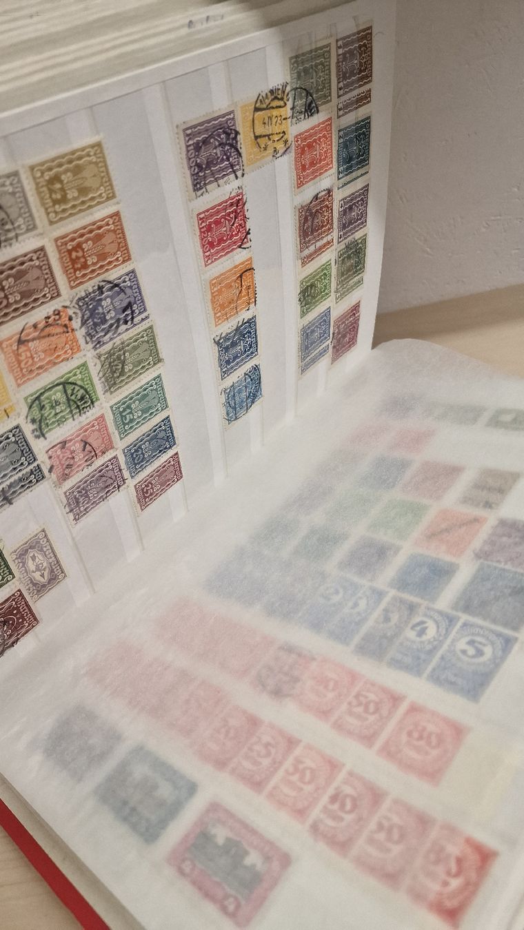 Alle Briefmarken: Briefmarken Sammlung in Ordner, diverse Werte, gebraucht – Gebraucht aus Herisau von Antiques.AR 7