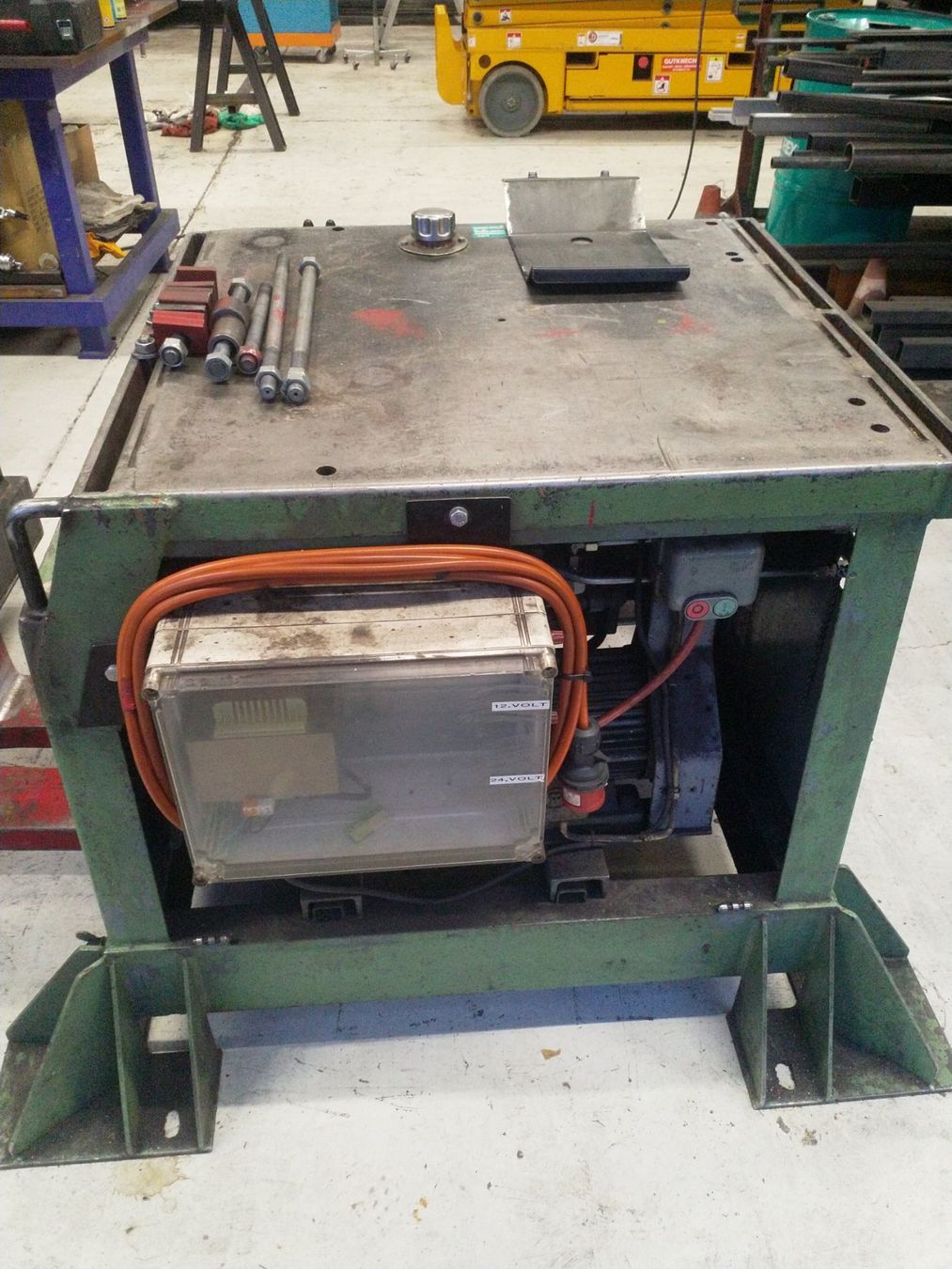 Tutti gli attrezzi: Hydraulik Tisch Agregat – Usato da Esslingen venduto da barborino 1