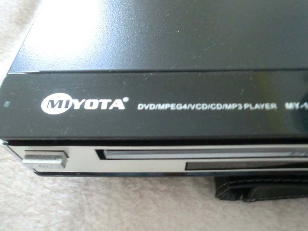 Sistemi audio & multimediali: DVD-Player neu – Usato da Giswil venduto da Wiskiy95 2