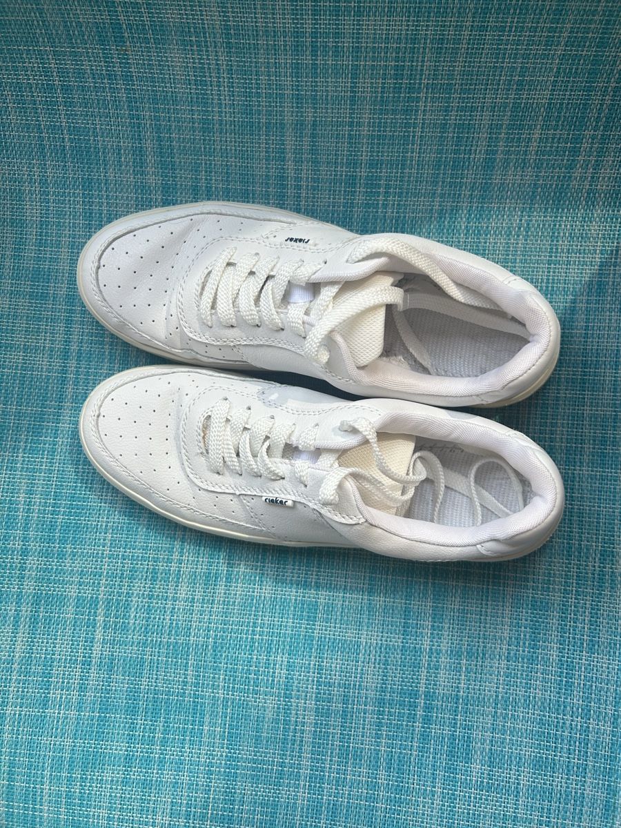Rieker Damenschuhe: Weisse Rieker Schuhe Gr. 39 – Gebraucht aus Wolfhausen von eil_jc5j 1