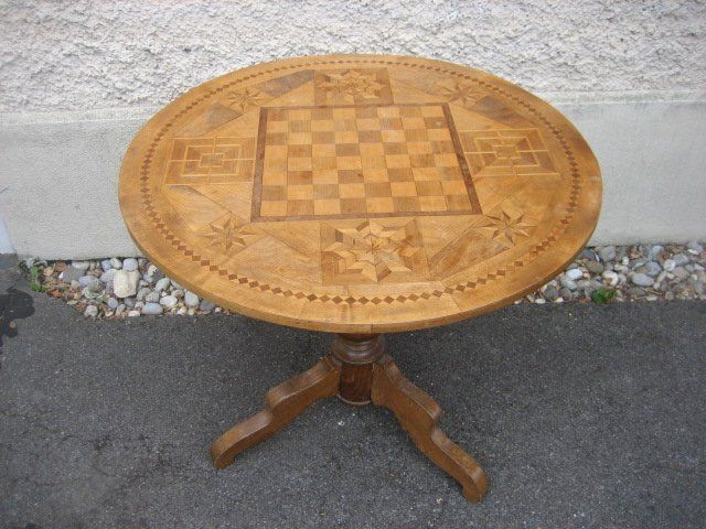 Tavoli: Rundtisch mit Schachbrettmuster Intarsien Holz – Usato da Winterthur venduto da pf02 1
