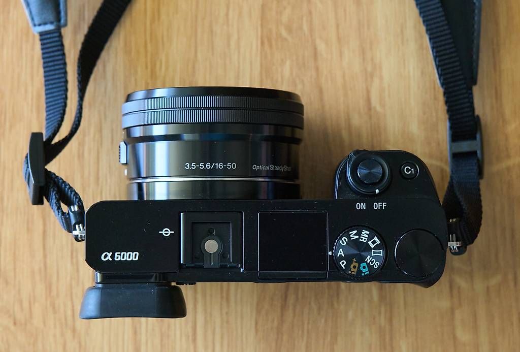 Sony Fotocamera: Kamera Sony Alpha 6000 24 MP mit kit-Objektiv – Usato da Hochdorf venduto da Bellevue526 2