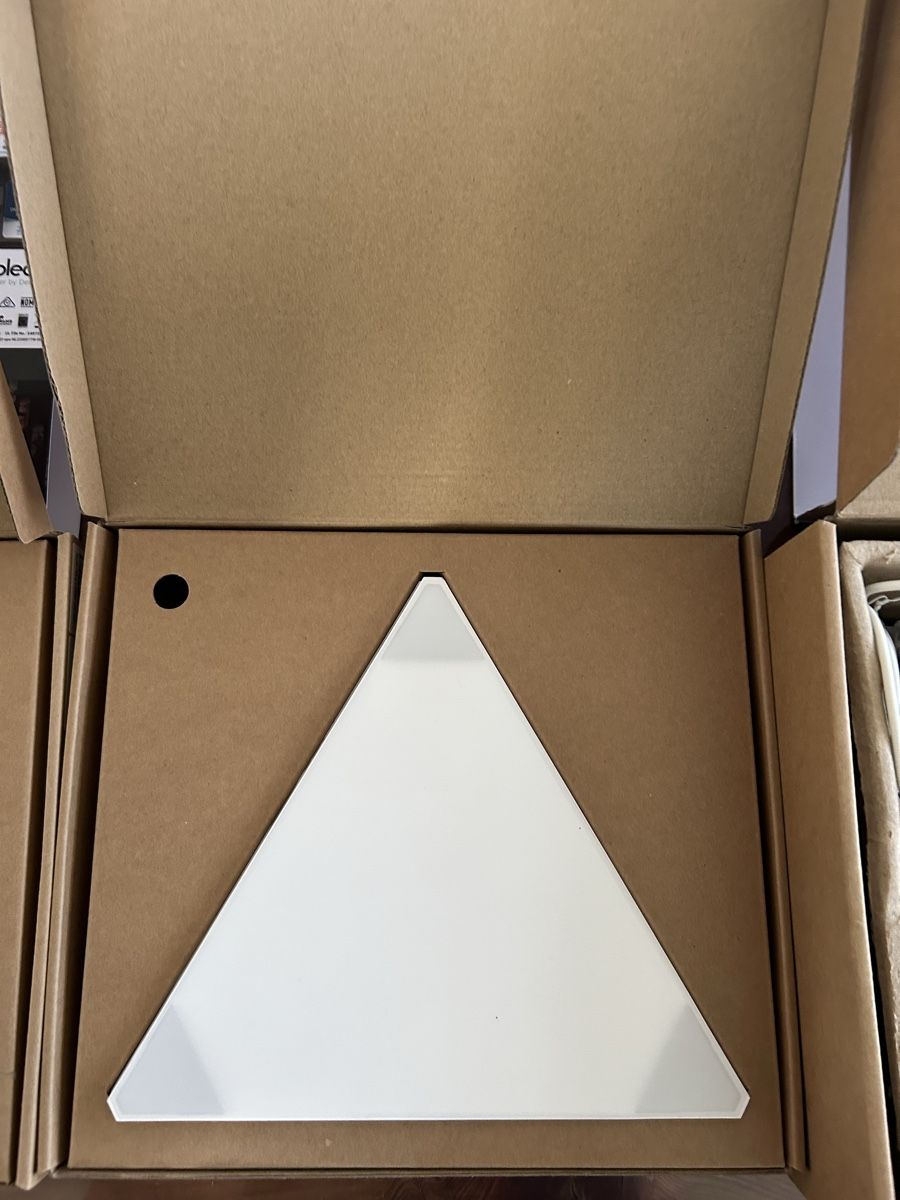 Nanoleaf Lampade: Nanoleaf Light Panels Smarter Kit 16Stück – Usato da Neftenbach venduto da zur_z6vt 7