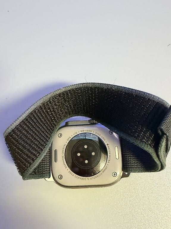 Smartwatch: Apple Ultra Watch Version 1 – D'occasion à Neuenhof par ste_6gmv 2