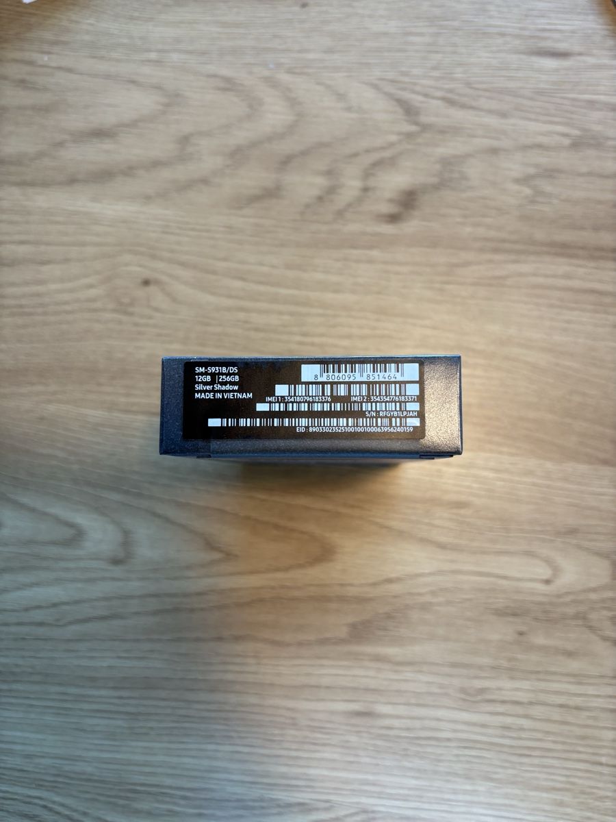Samsung Telefoni cellulari / Smartphones: Ungeöffnetes Samsung S25 – Nuovo e nell'imballaggio originale da Horgen venduto da EditaM 2