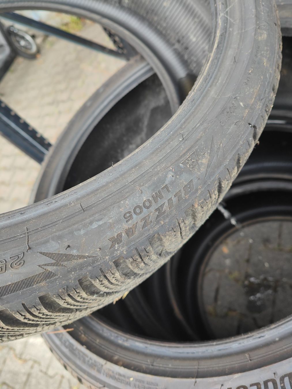 Bridgestone Pneumatici & Ruote complete: Winterreifen 255/35 R21 – Usato da Oberengstringen venduto da Reifen-Lagerverkauf 2