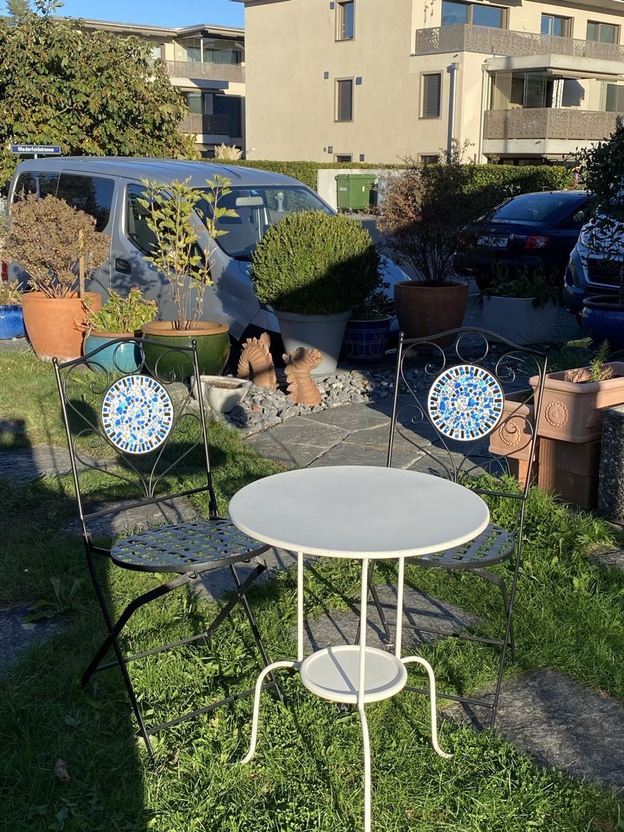 Set di tavolo e panche: Bistro Balkon Set Gartentisch mit Stühlen – Usato da Wiesendangen venduto da argon03 3