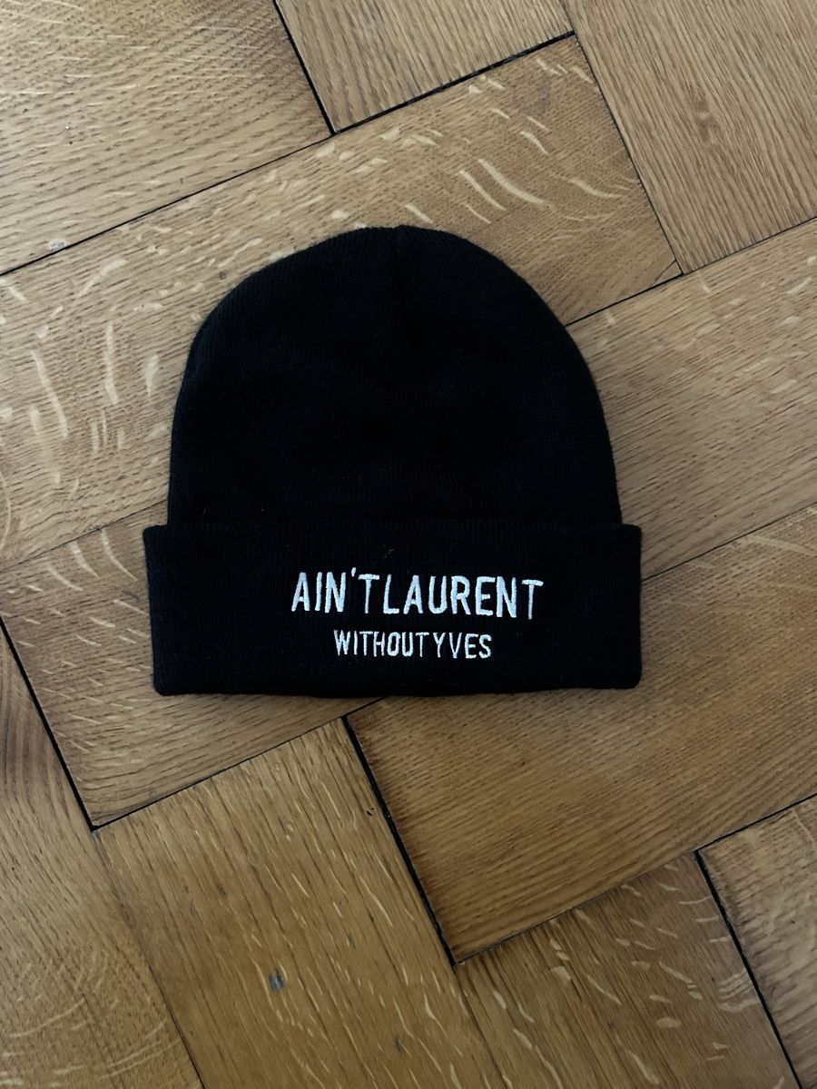 Copricapi, berretti & cappellini: ain’t laurent without yves cap – Usato da Zürich venduto da ema_li
