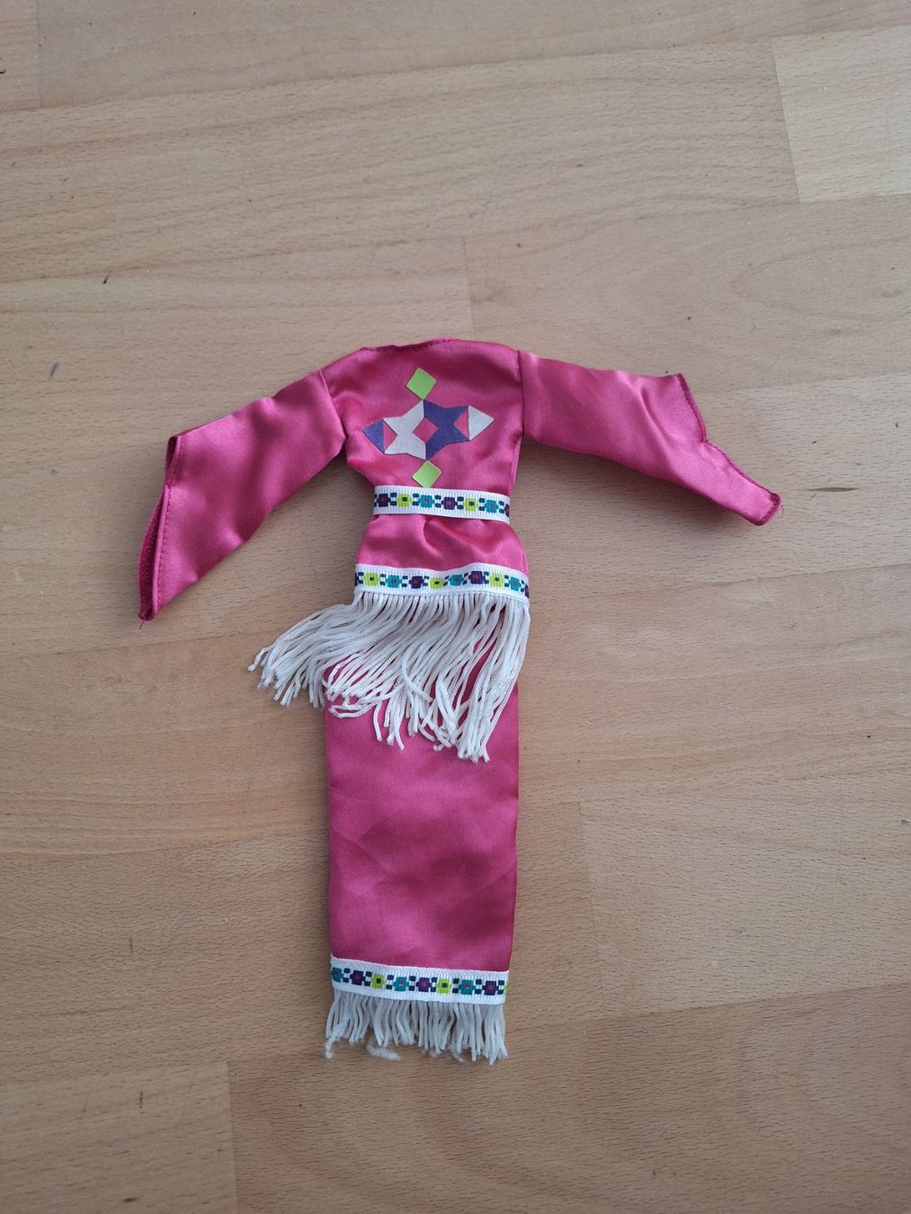 Bambole: Barbiekleid Native American – Usato da Thun venduto da cai_cai