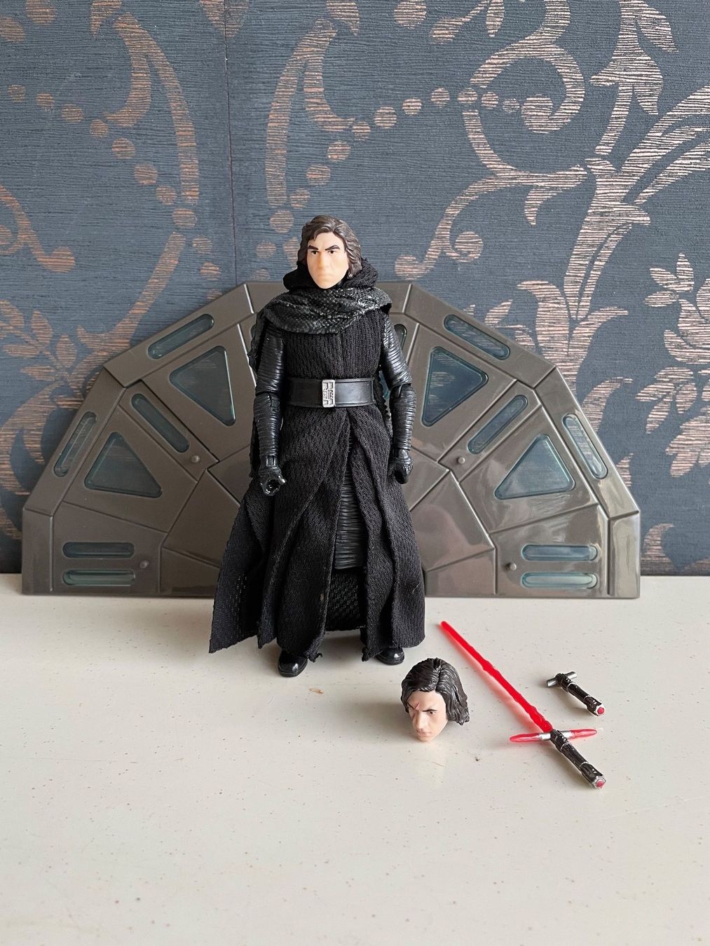 Statuette: star wars black series kylo-ren – Nuovo (secondo la descrizione) da Stallikon venduto da BaumArt