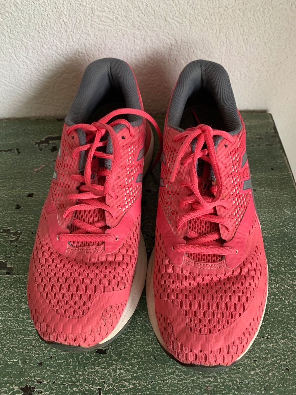 Asics Scarpe da donna: Asics Turnschuhe Gr. 40 – Usato da Kirchdorf AG venduto da coco123 2