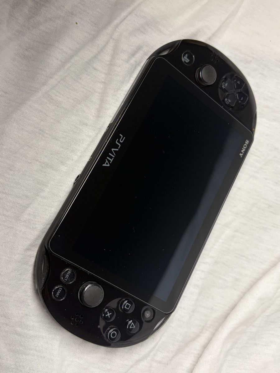 Sony Konsolen: PsVita 2000 Version - Jailbreak schon erledigt – Gebraucht aus Basel von iai_x6x7 2