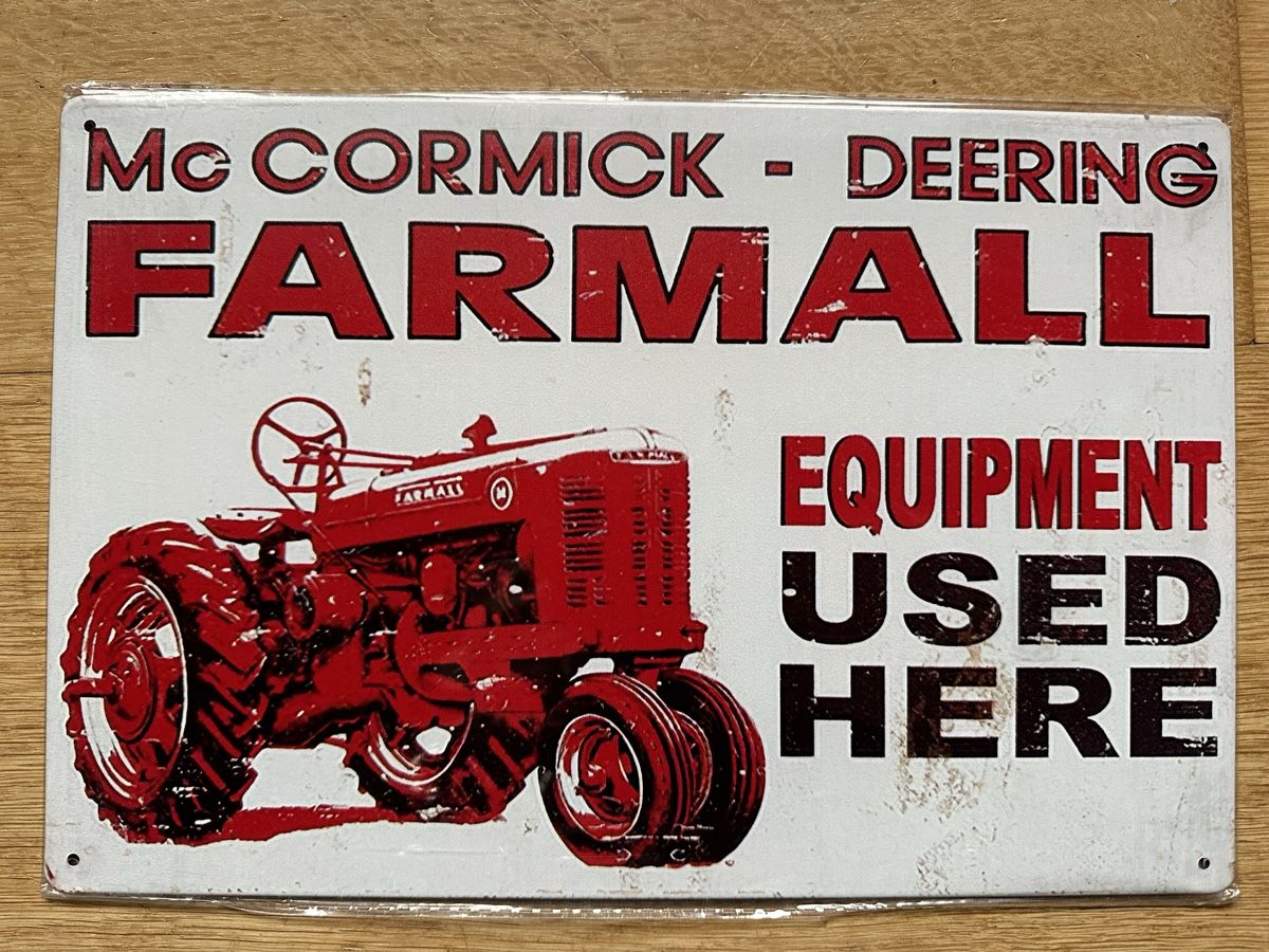 Insegne: Mc cormick farmall Traktor diesel schlepper Oldtimer classic – Nuovo (secondo la descrizione) da Reinach AG venduto da rares75