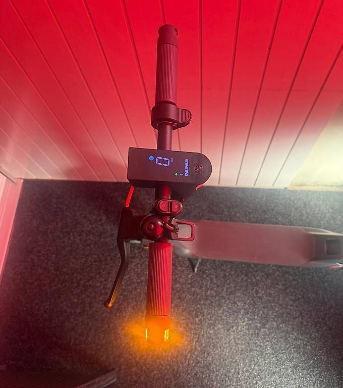 Scooter: E-Scooter mit Garantie – Usato da Wattwil venduto da Rainbow412 3
