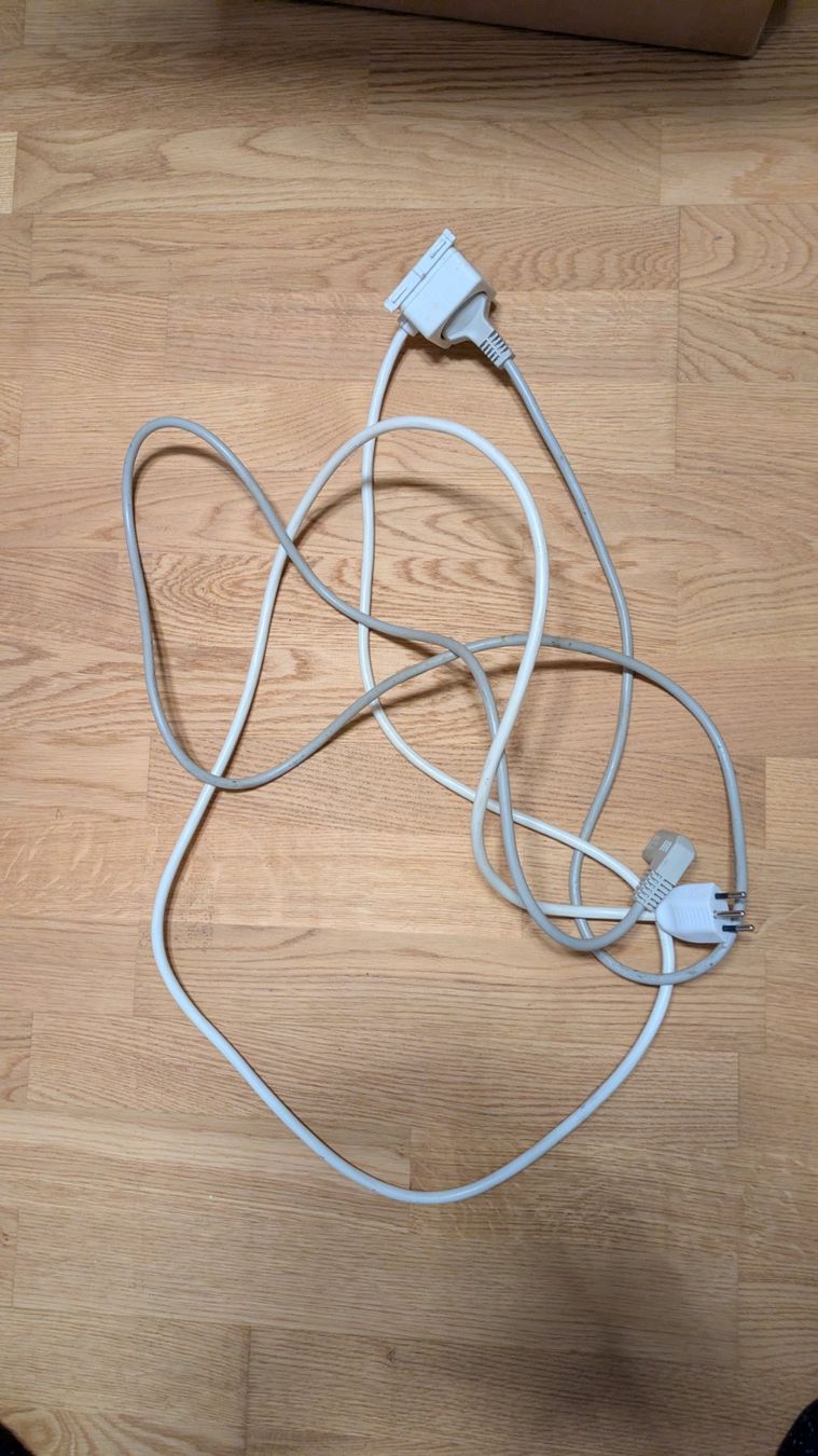 Kabel: Câble électrique IEC-T13 4m – Gebraucht aus Apples von lverschu