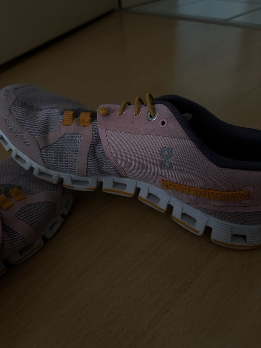 On Damenschuhe: ON Running Cloud Women Used Size 39 – Gebraucht aus Zürich von Vdiddy