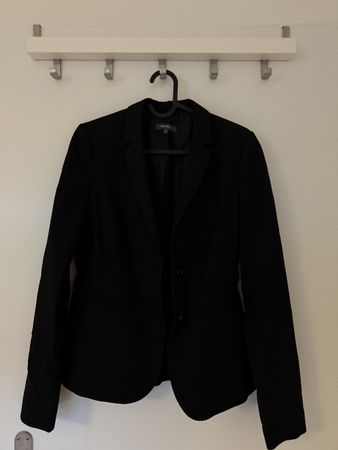 Totally new classic Black Ladies Blazer - Versatile & Stylis