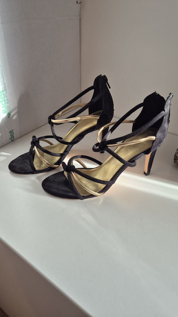 Nafnaf Chaussures femmes: Chaussures à talons hauts 38 – D'occasion à Farvagny-le-Grand par ann_t5br 1