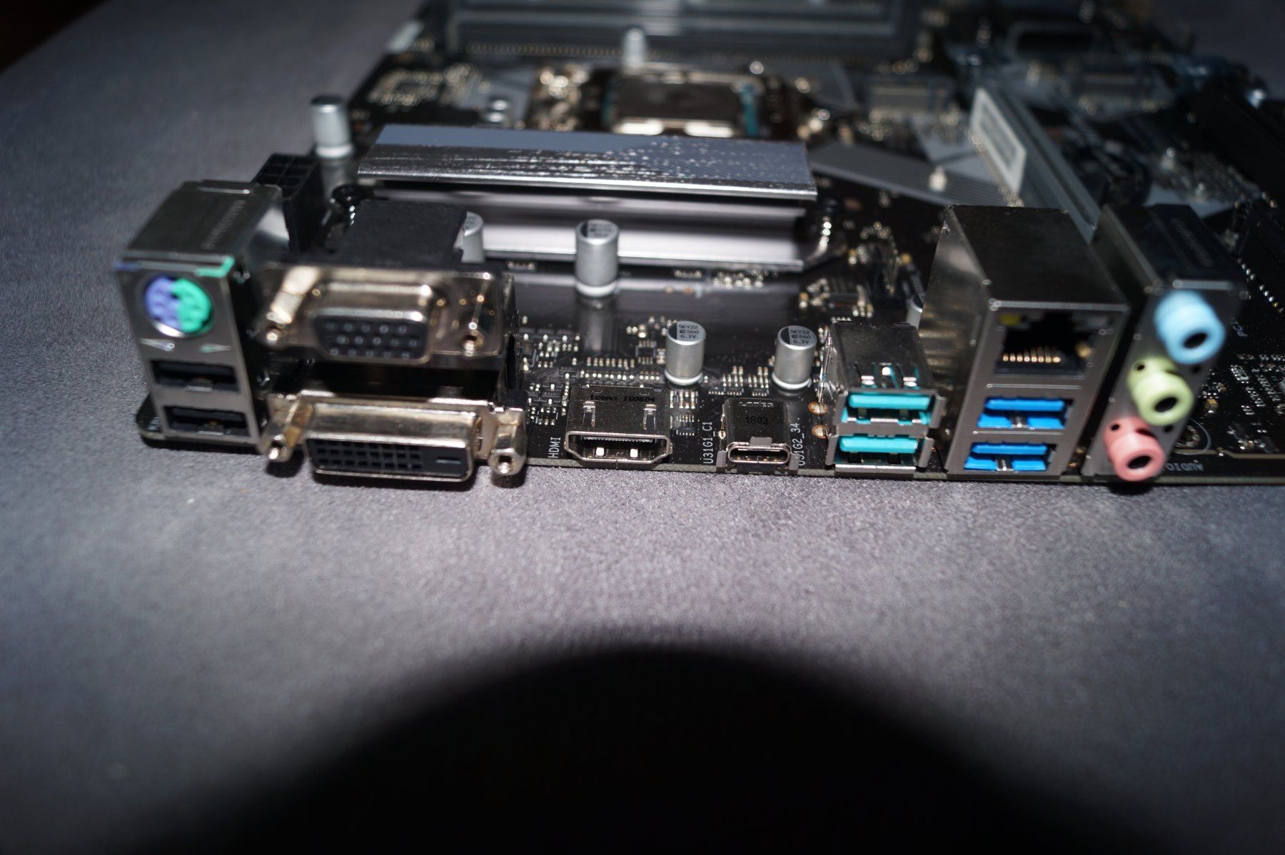 Asus Prime H370M-Plus ** inkl. CPU i5 8400 ** (Gebraucht) in Jona