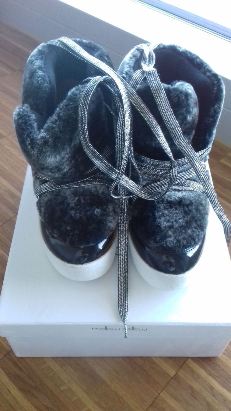 Scarpe da donna: Bottes de neige Yellow Mellow – Nuovo e nell'imballaggio originale da Zürich venduto da cib_6krj 2