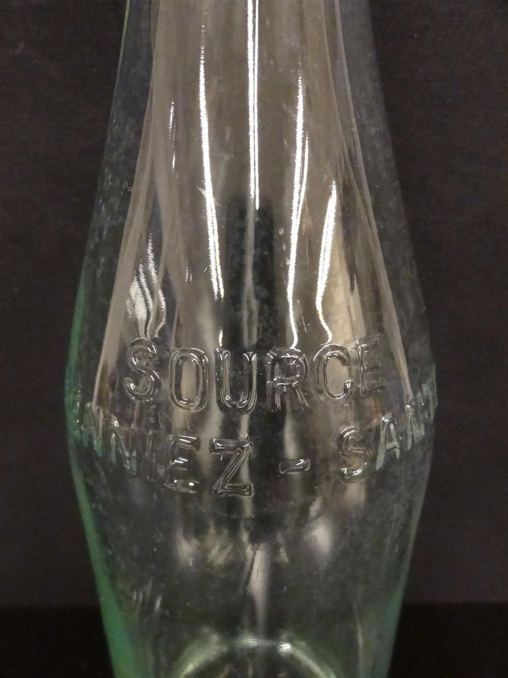 Bicchieri, Caraffe & Bottiglie: alte Flasche HENNIEZ SANTÉ 1965 – Usato da Kerzers venduto da Flaschenposten 1