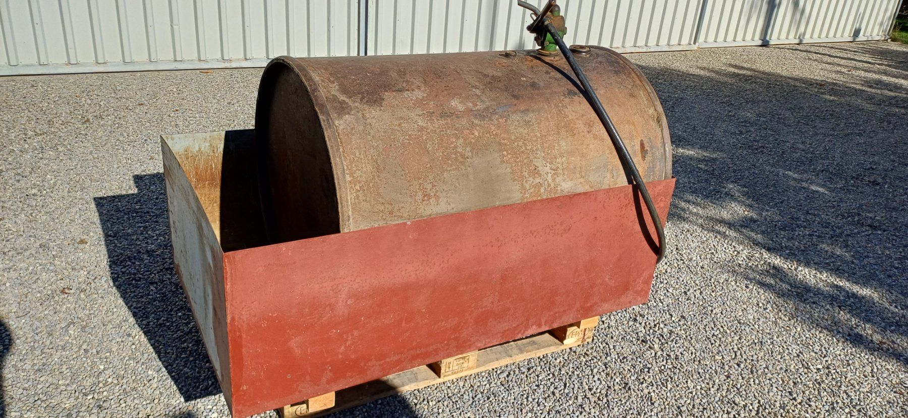 Accessori per altri veicoli: Dieseltank mit Auffangwanne – Usato da Dieterswil venduto da Jackie63 1