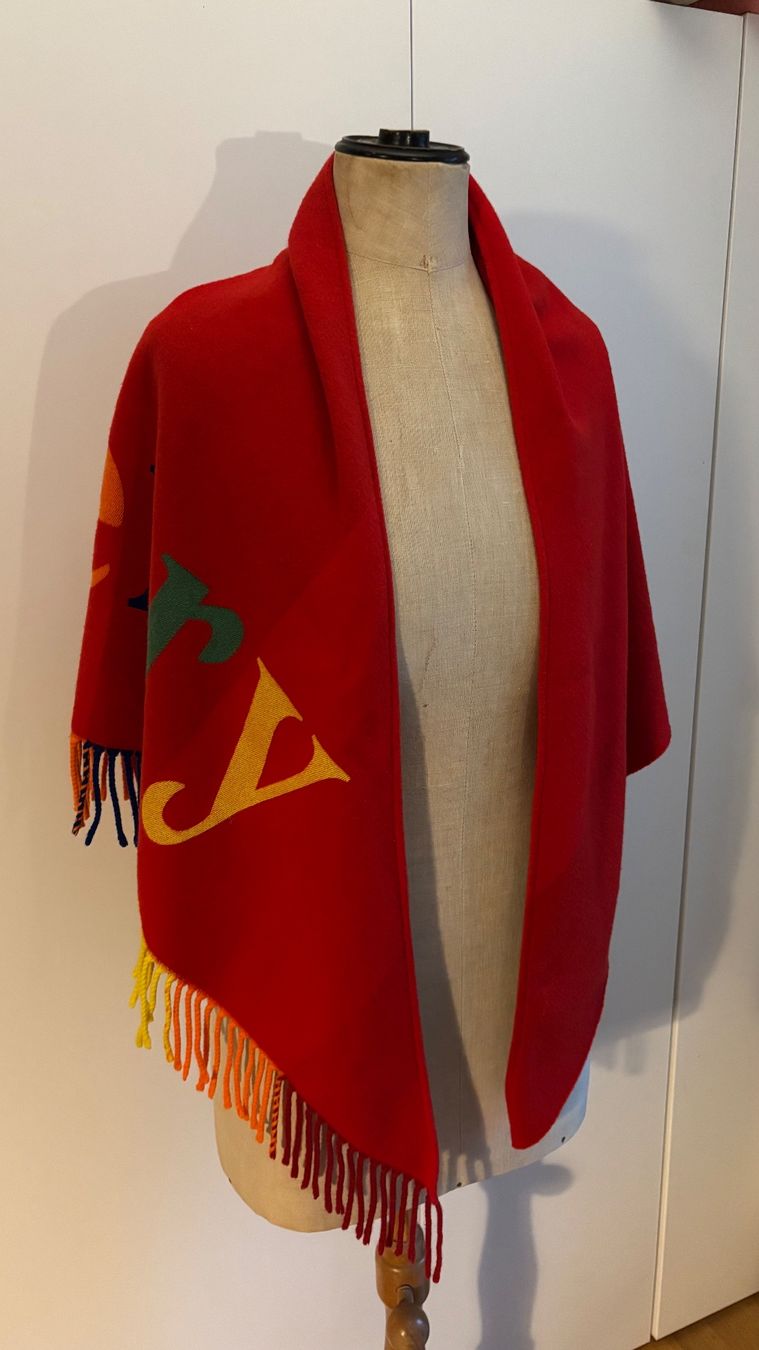 Burberry Altro in  Abbigliamento & Accessori: Burberry Rainbow Poncho Schal – Nuovo (secondo la descrizione) da Luzern venduto da luzern.secondhand