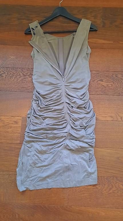 Vestiti: Robe courte Luisa Cerano taille 38 – Usato da Venthône venduto da Anamelle 2