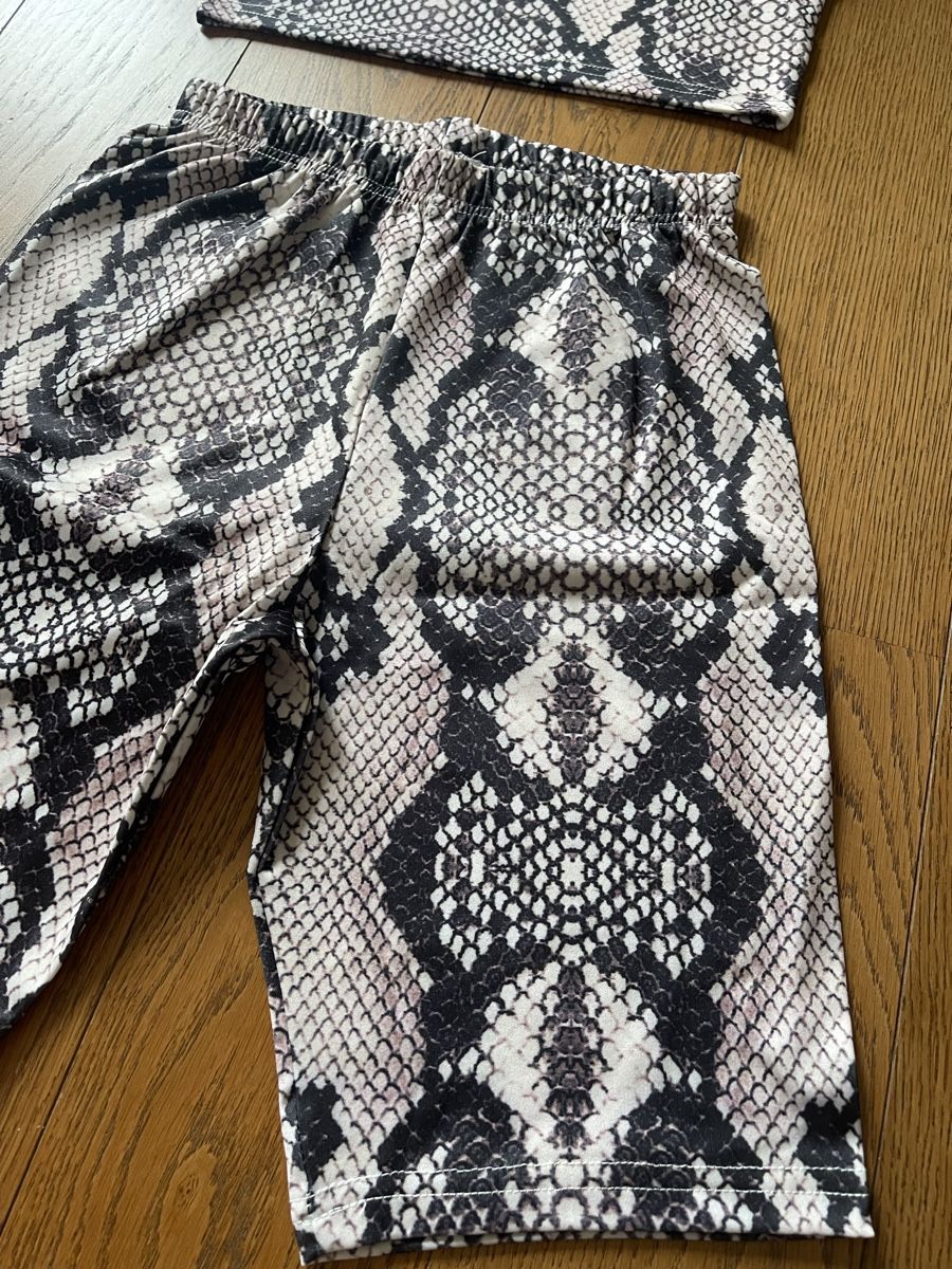 Completi & Tailleur: Zweiteiler Set in Schlangenmuster Gr S – Nuovo (secondo la descrizione) da Bassersdorf venduto da Sandy456 2