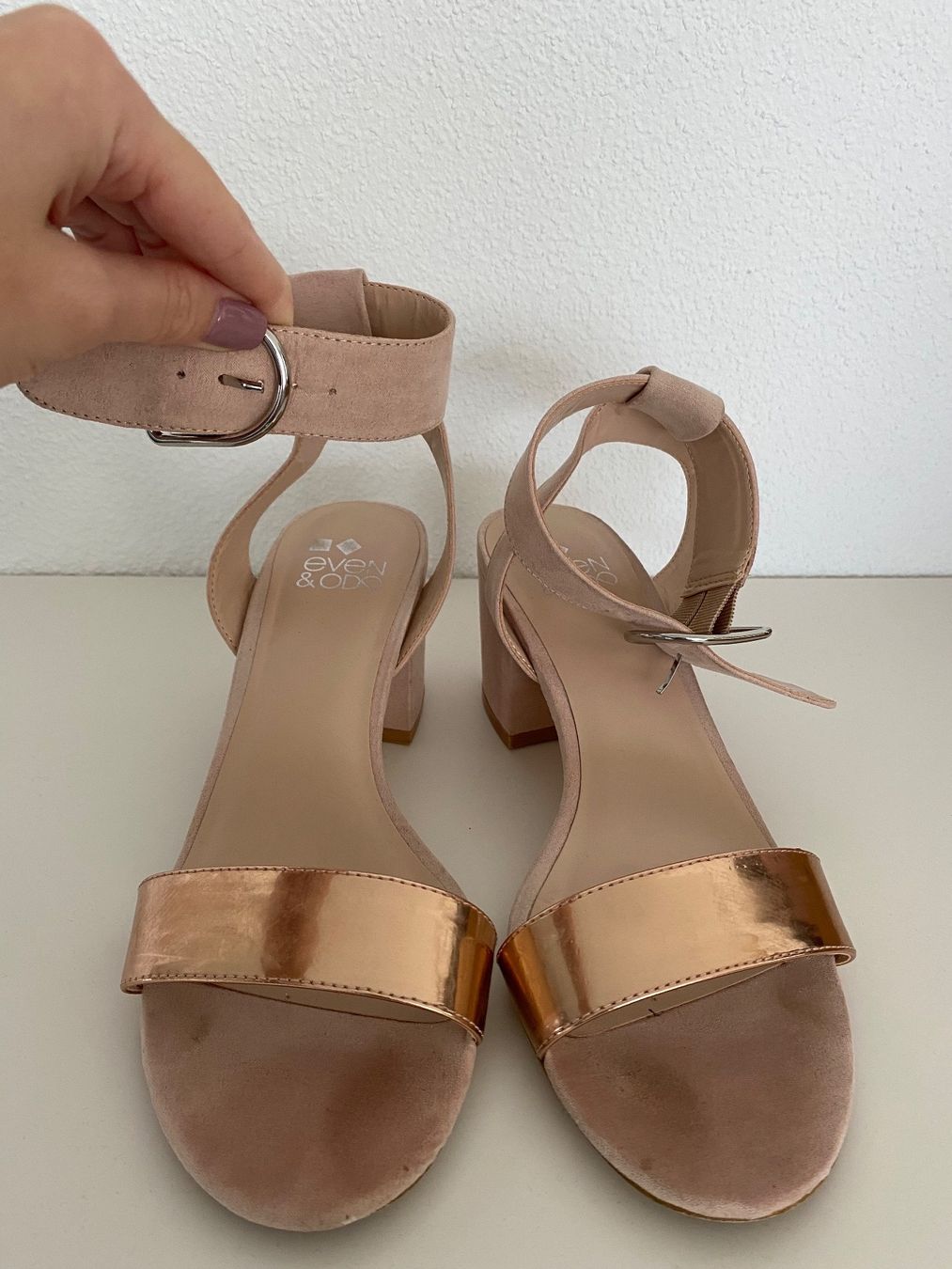 Scarpe da donna: Sandalen rose-gold Grösse 40 – Usato da Oberrohrdorf venduto da SMZ00