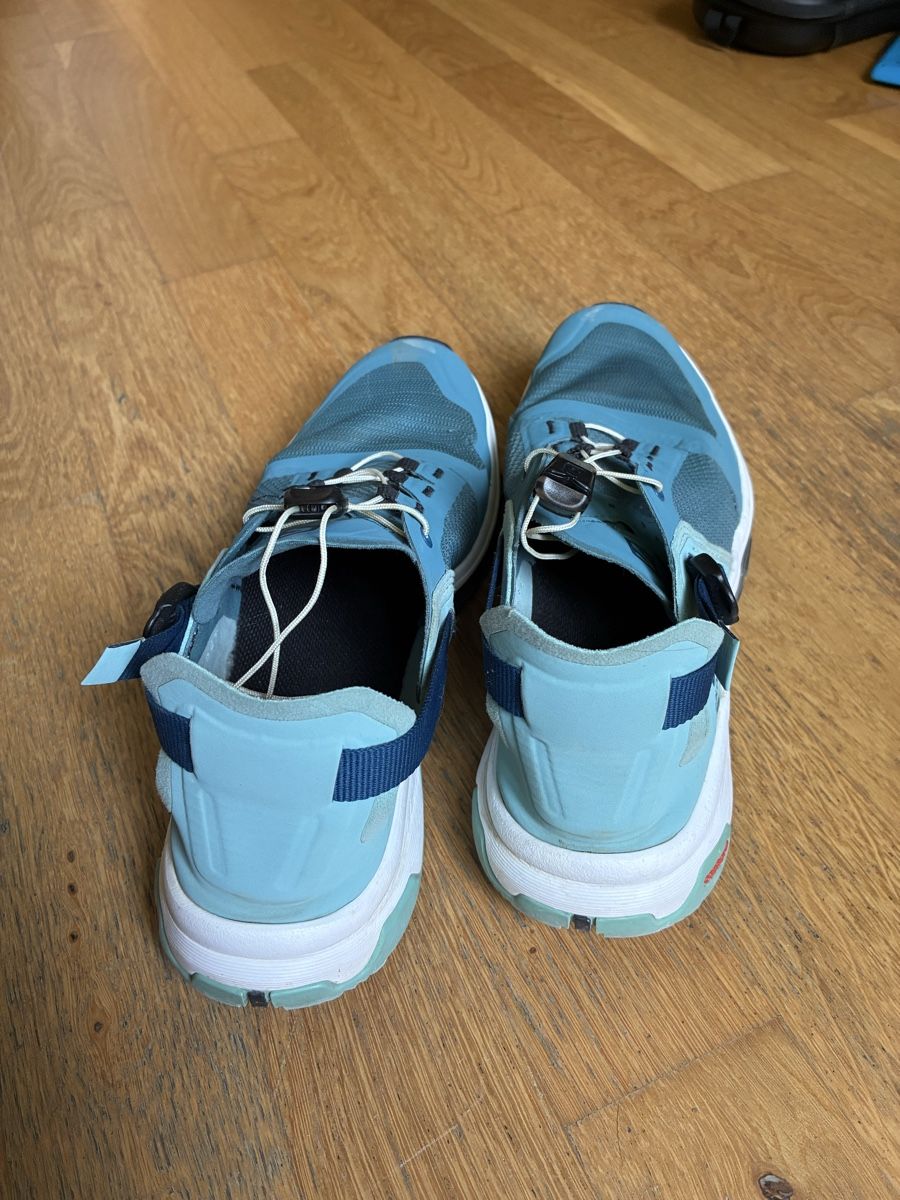 Salomon Scarpe da donna: Salomon Schuhe Grösse 41.5 blau gebraucht – Usato da Zürich venduto da jul_mx8k 1