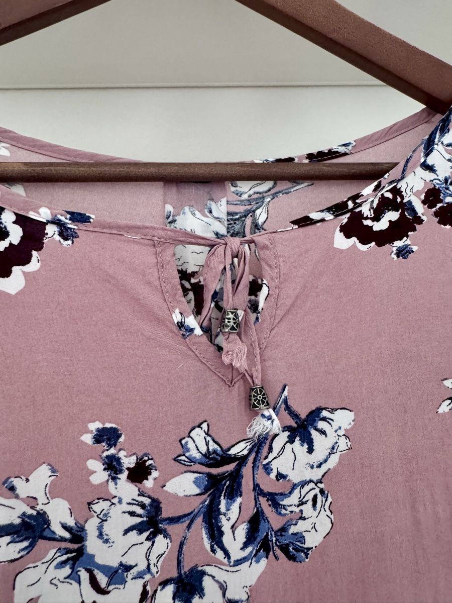 Blusen: Damen Bluse Grösse S Blumenmuster Rosa  – Gebraucht aus Ormalingen von Anja5 1