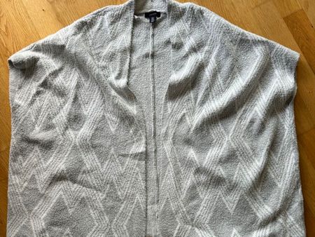 Kuscheliger Cardigan Umhang Poncho Atmosphere Gr. One Size g