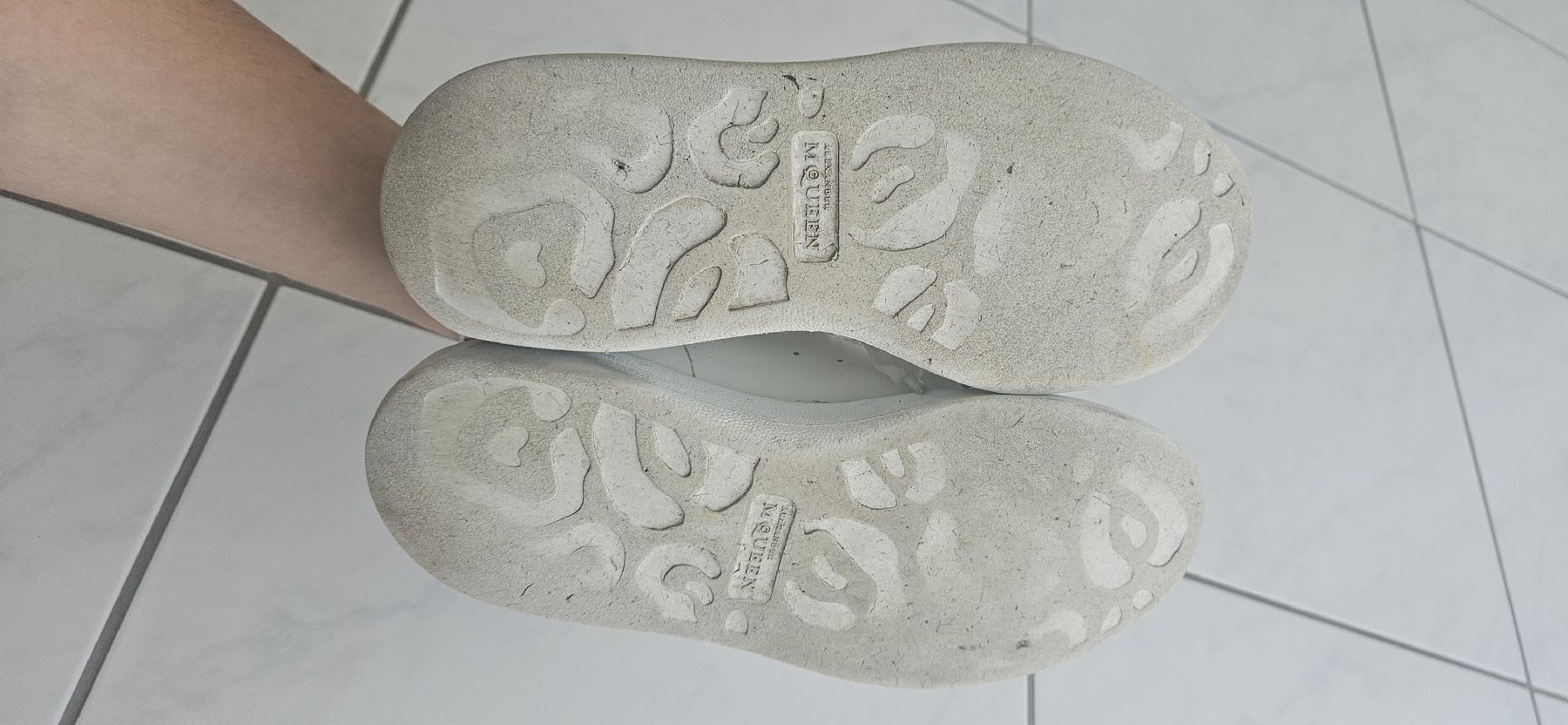 Alexander Mcqueen Chaussures femmes: Alexander McQueen Sneaker Gr. 36.5 – D'occasion à Zürich par roc_sm7z 4