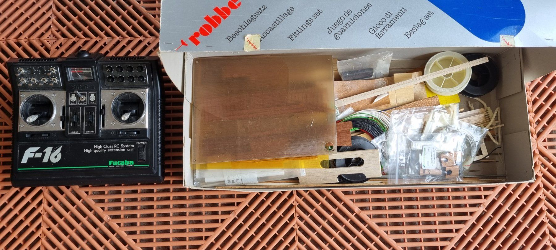 Robbe RC Kits de montage: Robbe Atlantis voilier RC – D'occasion à Cousset par alpiq64 8