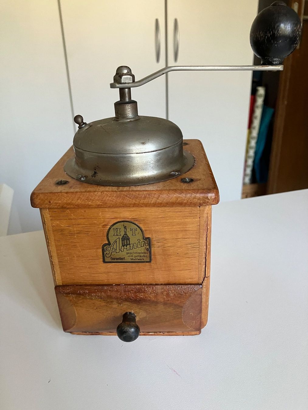 Tutte le decorazioni: Alte Kaffeemühle als Deco – Usato da Bättwil venduto da Profi44