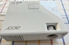 ACER Beamer