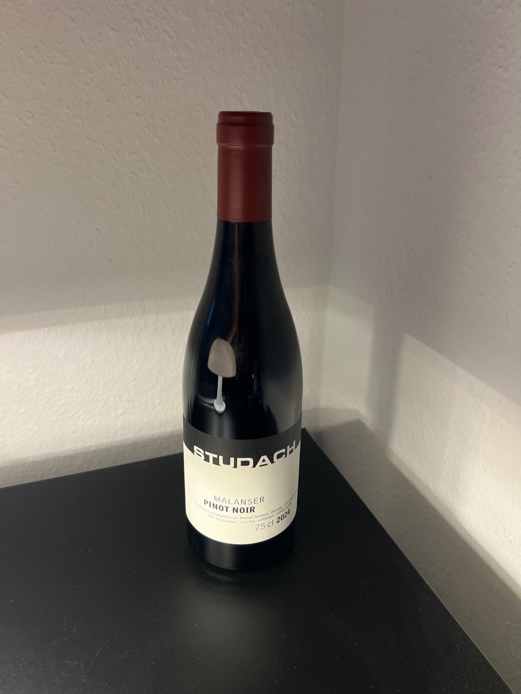 Studach Vino: Studach Pinot Noir 2024 – Nuovo (secondo la descrizione) da Rümlang venduto da nikki_