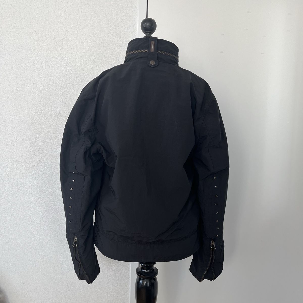 Guess Giacche: Guess Jacke – Nuovo (secondo la descrizione) da Zug venduto da saskia-chiara 3