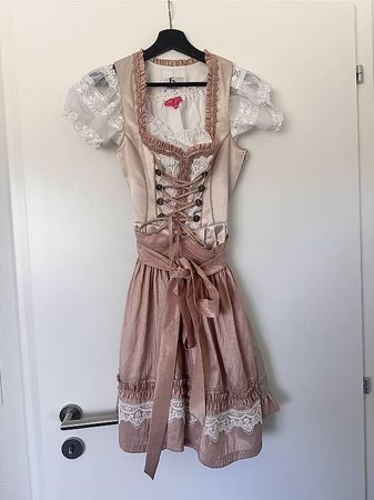 Bergweiss Dirndl mit Krüger Bluse