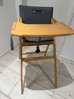 Hochstuhl Bebeconfort Holz mit Tisch neuwertig