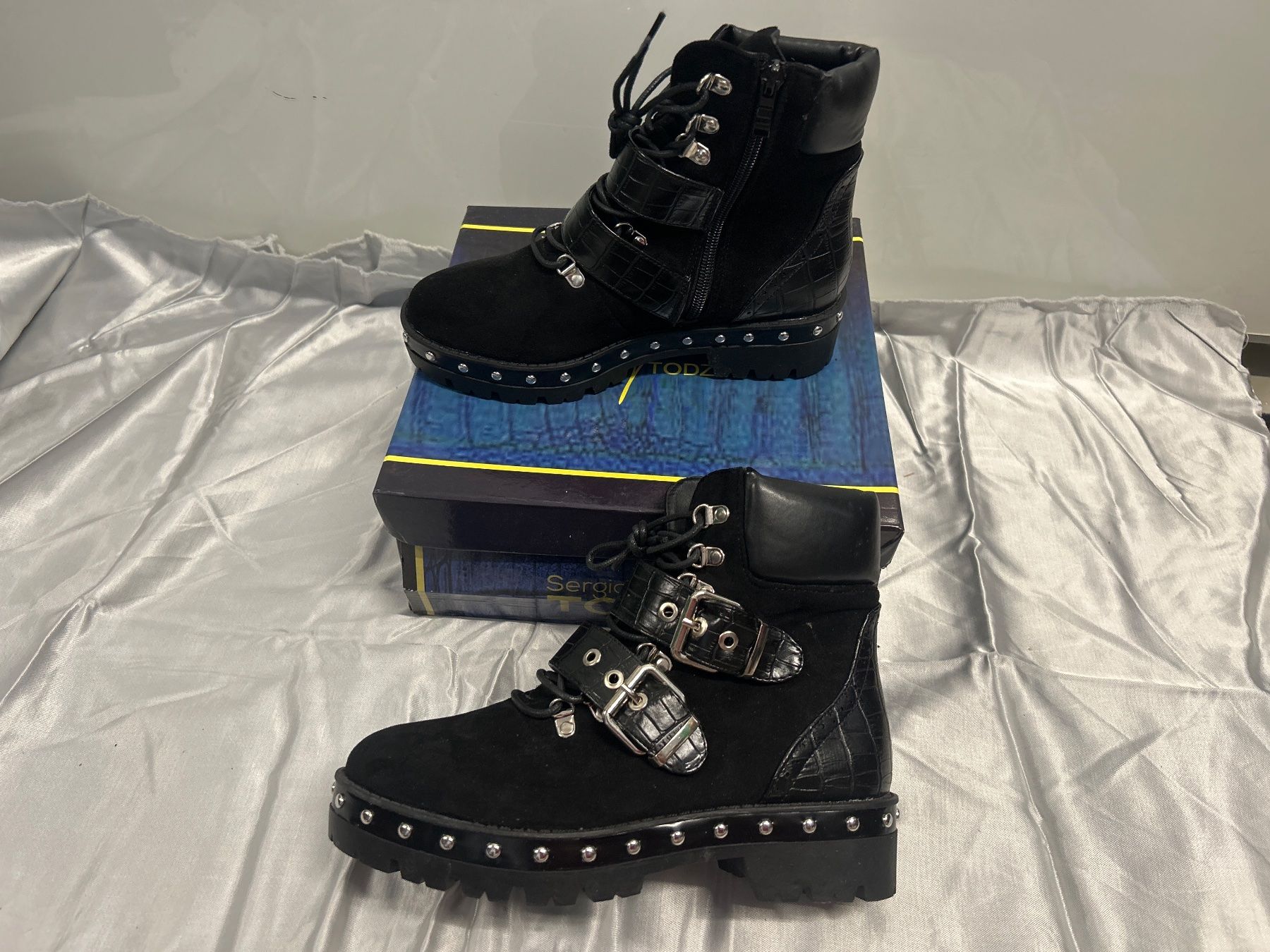Scarpe da donna: Stiefeletten, schwarz Gr 36 Neu Gratis Versand – Nuovo e nell'imballaggio originale da Regensdorf venduto da Spyke55
