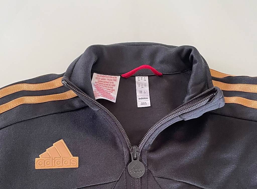 Adidas Lotti di vestiti: Kleiderpaket Adidas Gr. 152 – Usato da Lufingen venduto da mar_v5lj 4