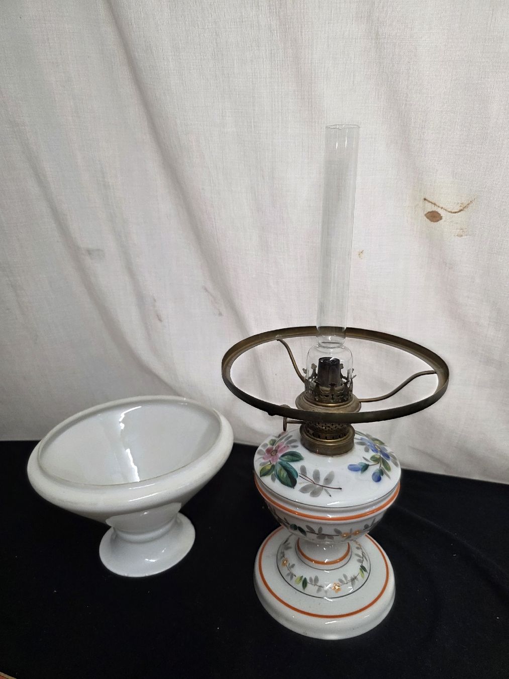 Lampade: Antike Petroleumlampe mit Blumendekor, Winterdeko – Usato da Wolfertswil venduto da Antiko 5