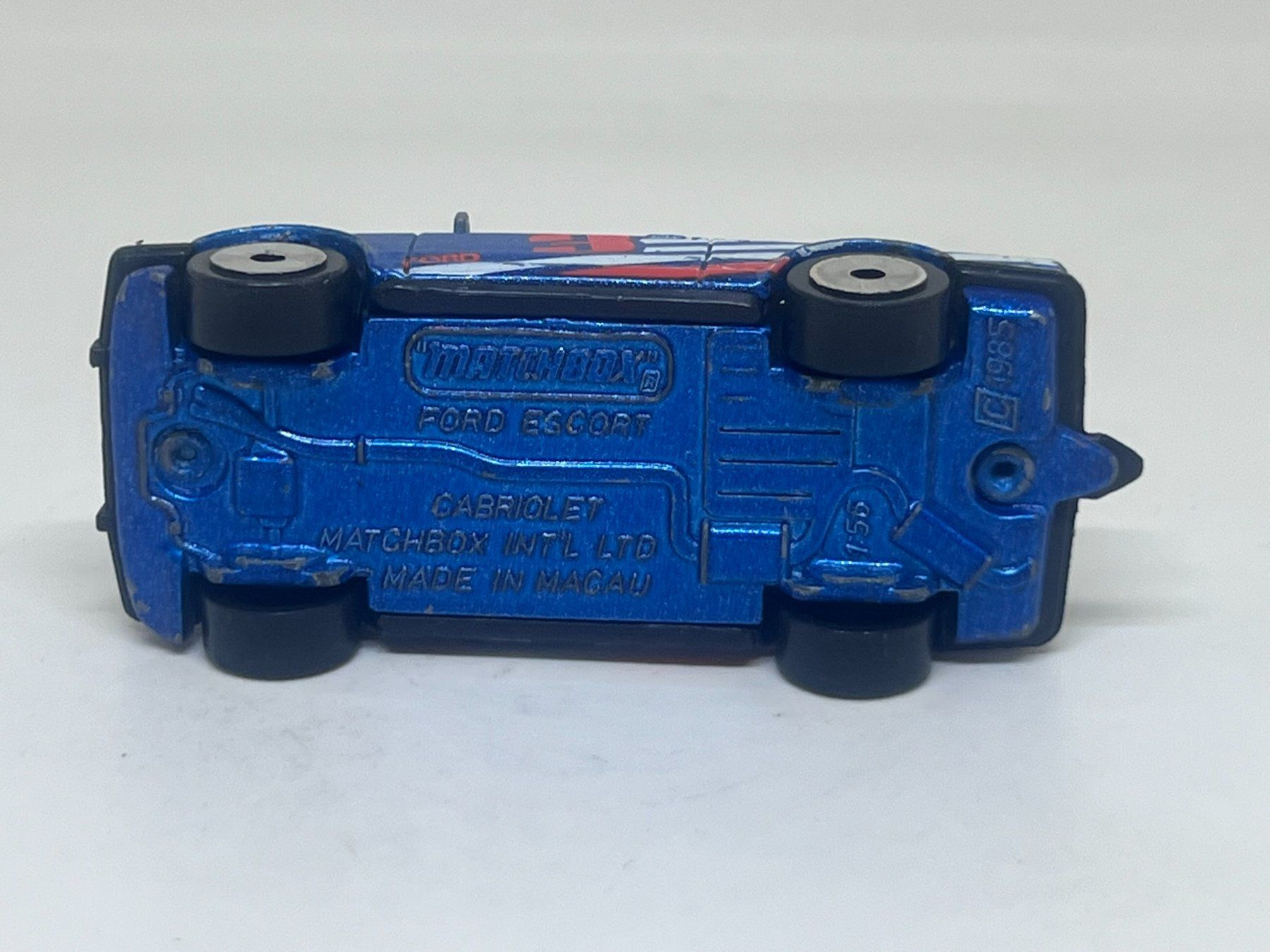 Matchbox Modellautos: Matchbox Ford Escort Cabriolet #680 – Gebraucht aus Wildegg von LaaBoutique 3