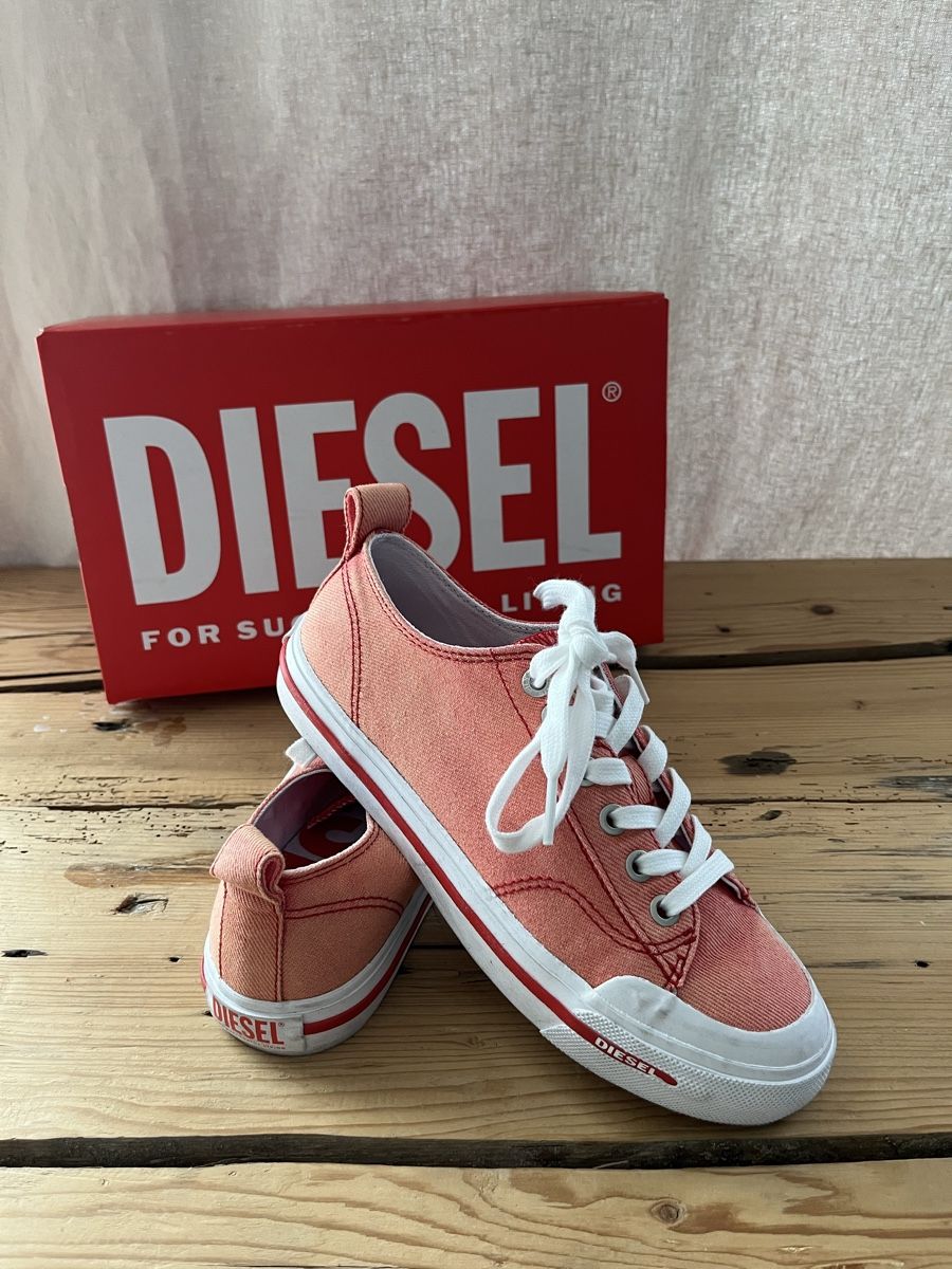 Diesel Scarpe da donna: Diesel Sneaker, Grösse 36, Neu! – Nuovo (secondo la descrizione) da Emmenbrücke venduto da Anna01014