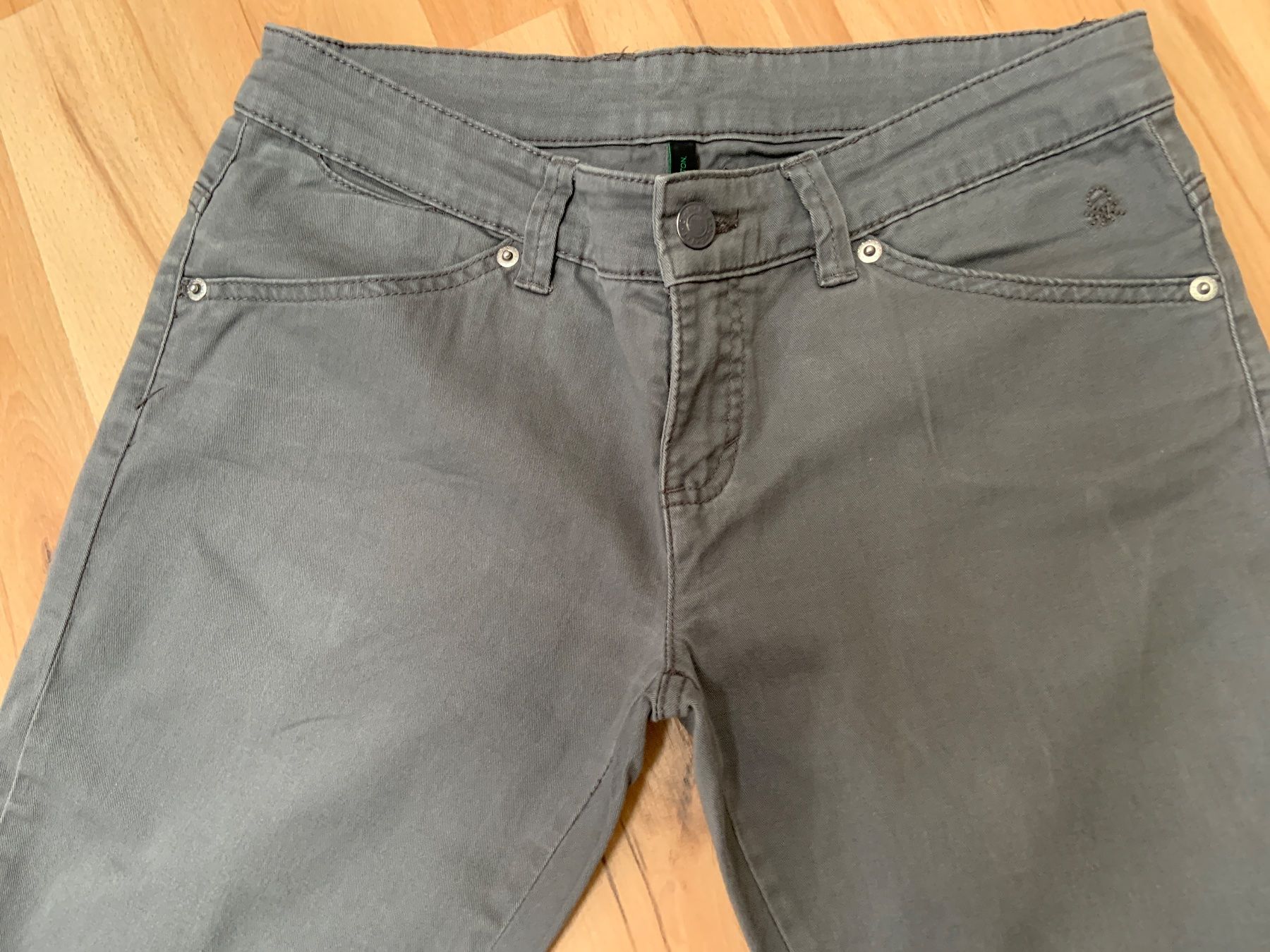 Benetton Pantaloni: Pantalon – Usato da Ecublens VD venduto da timily 2