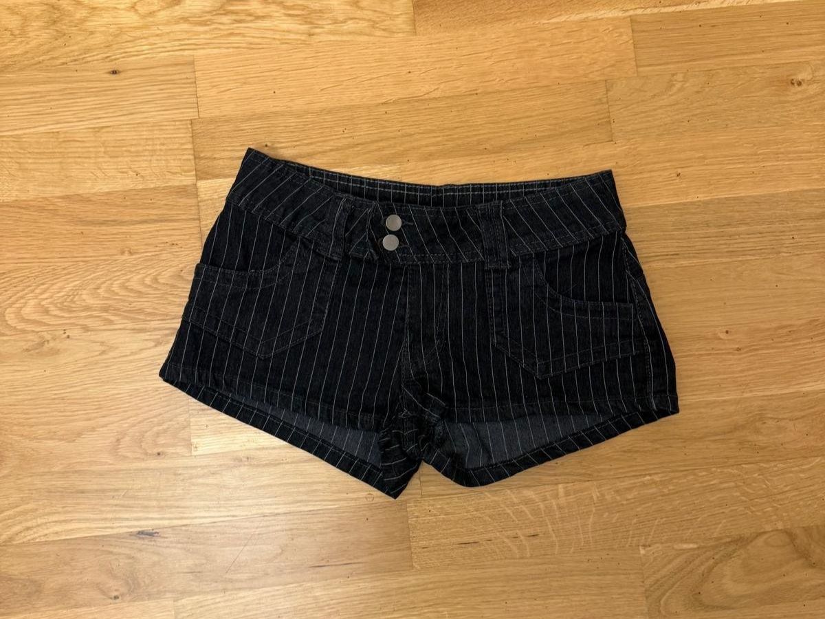 Pantaloni: Shorts schwarz – Nuovo (secondo la descrizione) da Oensingen venduto da Bluepop0