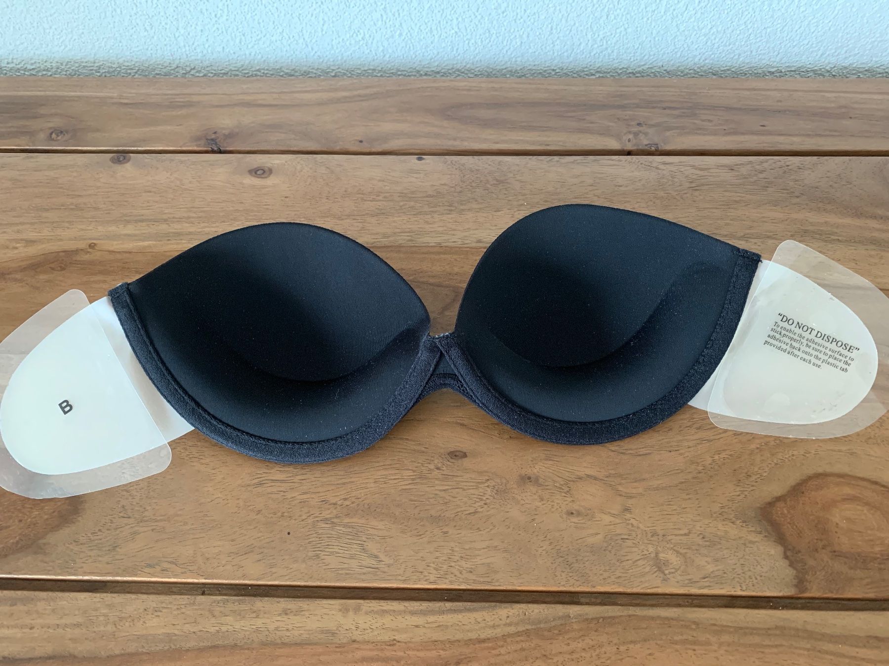 Biancheria intima: Halterloser, selbstklebender BH – Nuovo e nell'imballaggio originale da Neuendorf venduto da LadystreetL 1