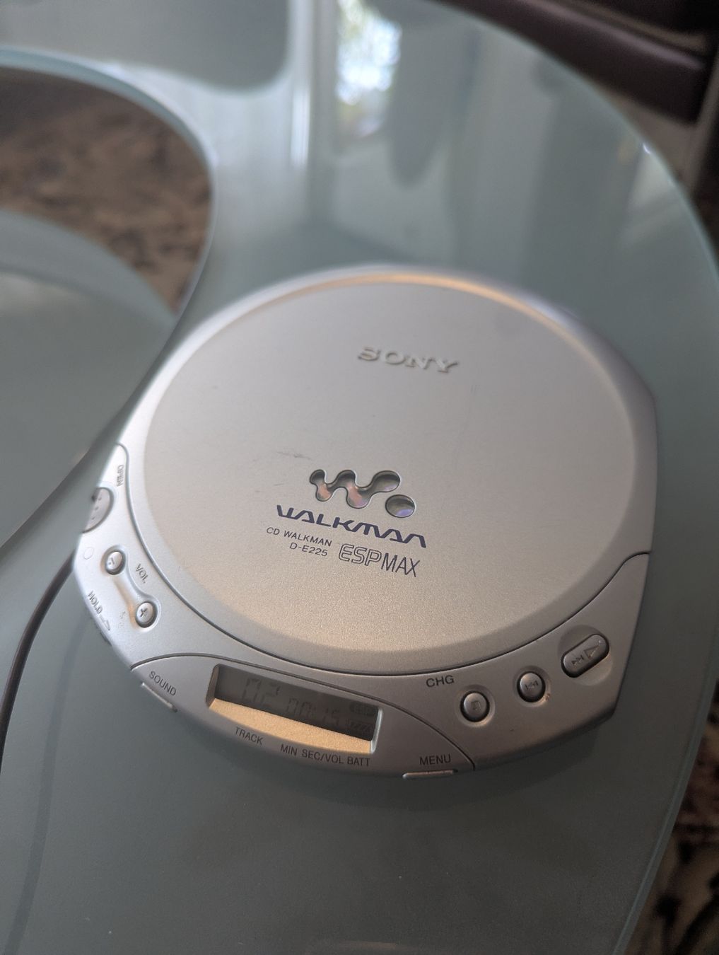 Sony Tragbarer Mediaplayer: Sony Walkman D-E225 Portable CD Player Silver ESPMAX Tested  – Gebraucht aus Erlinsbach SO von Meytalien 3